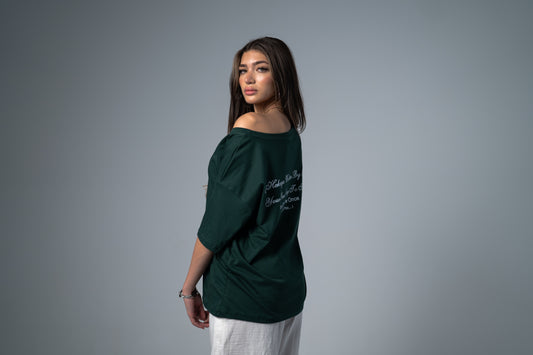 HER STORY OFF SHOULDER T-SHIRT IN DARK GREEN